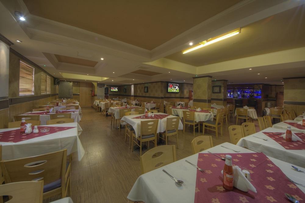 Hyde Park Hotel Dubaï Extérieur photo